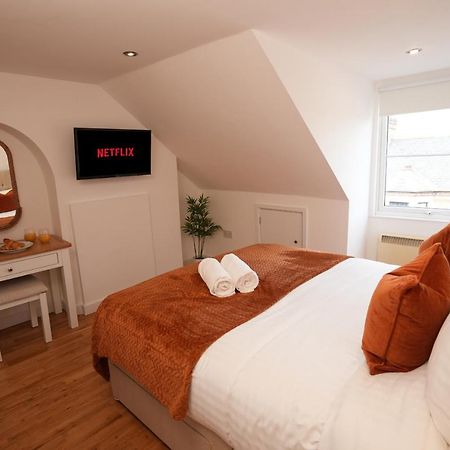 The Loft - King Bed, Central, Entire Apartment CBG エクステリア 写真